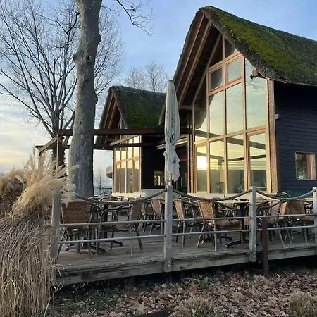 Botel Domilia Comfortable *